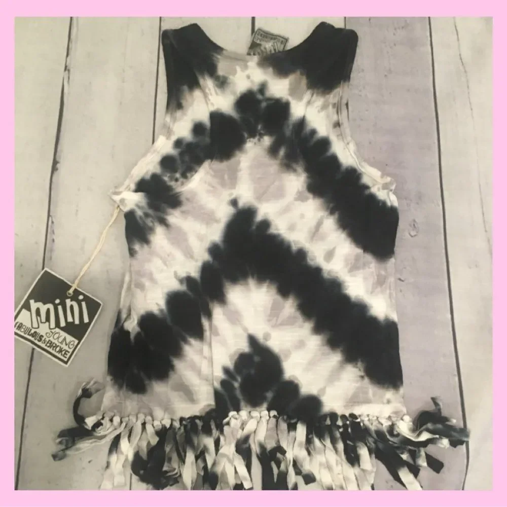 NWT, MINI Young, Broke, & Fabulous Girls Tie-Dye Fringe Tank -Black/Grey & White - Picture 3 of 3